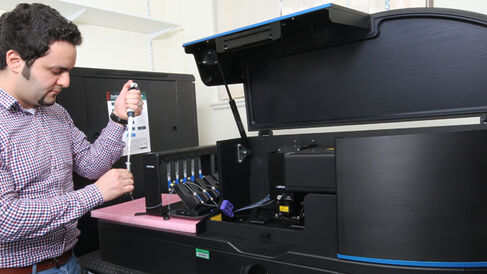 LUMICKS collaborates with AstraZeneca and our Department to form the Centre of Excellence for Dynamic Single-Molecule Analysis for Accelerated Drug Discovery and Biology.
