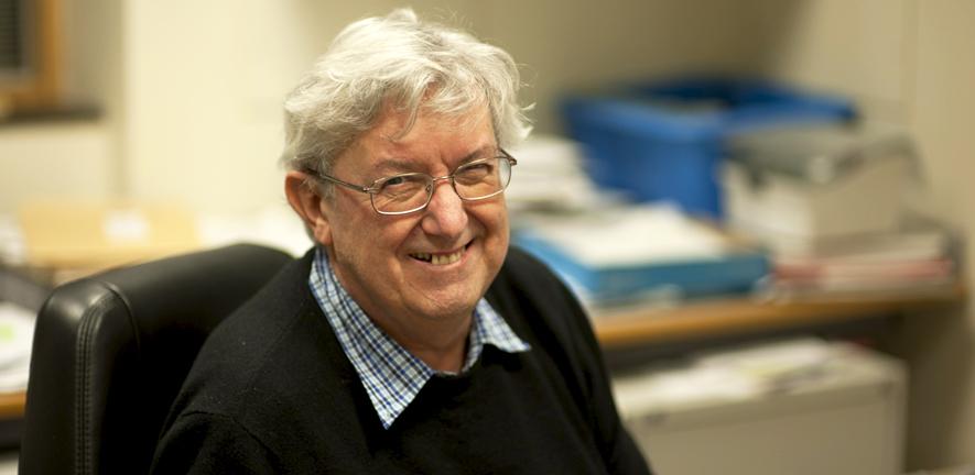 Professor Steve Oliver Professor Steve Oliver