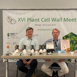 Paul Dupree and Jeremy Bartosiak-Jentys at #PlantCellWall2023 in Malaga